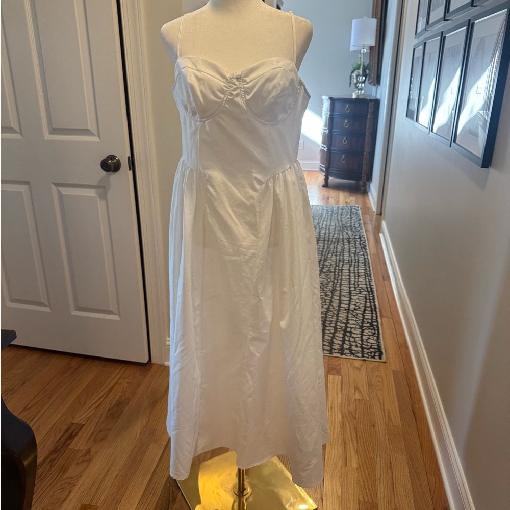 Elegant White Spagetti Strap Dress